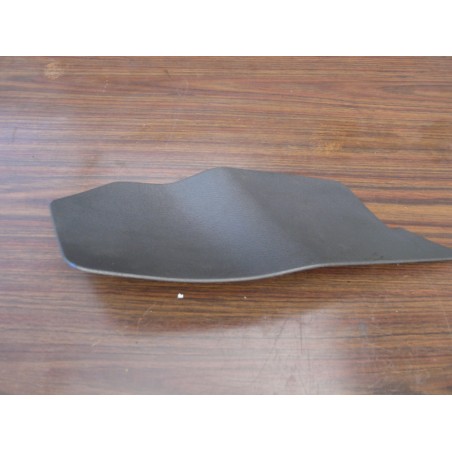 cache plastic droit  bas de tableau de bord renault scenic 8200001721