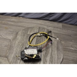 gache de porte droit audi a6 1996 - 2000