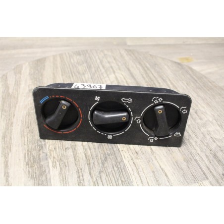 support plastic avec bouton commande chauffage  peugeot 205 309