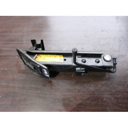 cric origine ford mondeo 93BB-17080-CD