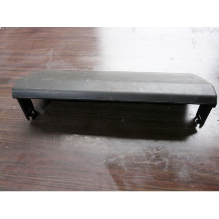 plastic casquette superieur compteur combine instrument renault super 5 7700755175