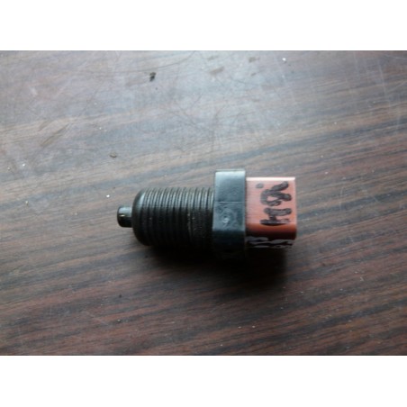 contacteur pedale frein stop peugeot 306 p306