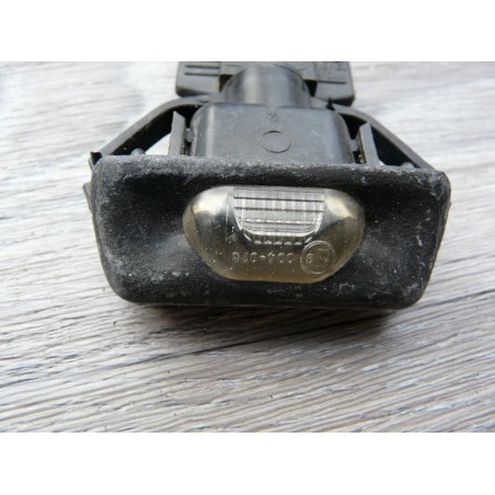 eclairage de plaque immatriculation ford escort 81AG13550AA