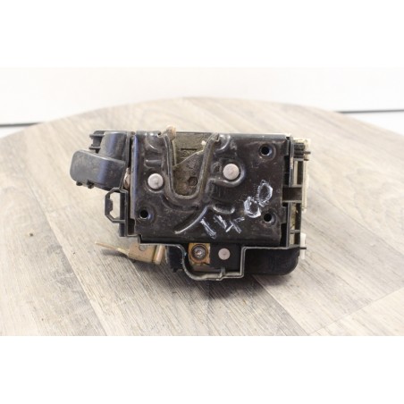 gache porte avant gauche avec moteur fermeture centralise vw volkswagen polo 3 6N1837015