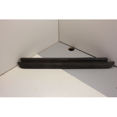 plastic seuil porte avant gauche volvo v40 s40 30631884