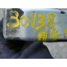 patte metal fixation avant gauche aile parechoc audi a4 8D0821135 D