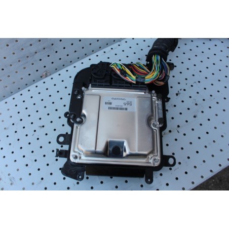 calculateur boitier ecu moteur volvo v40 s40 1.9 dci 115ch 30630565