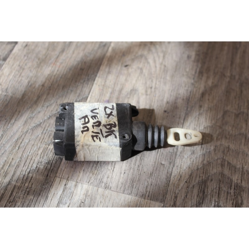 moteur fermeture electrique centralise porte citroen ZX