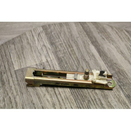 PATTE FIXATION CEINTURE HAUTEUR gauchE MERCEDES W124 500E 1994 1248600088