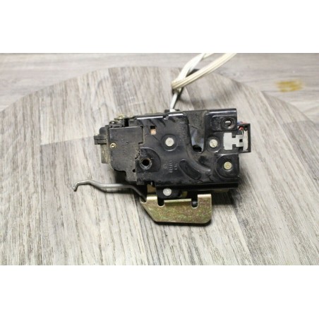 GACHE DE PORTE AVANT GAUCHE AUDI A6 BREAK 2.5 V6 TDI 180 2000 4B1837015 B