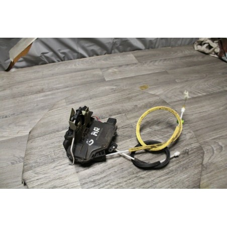 GACHE DE PORTE ARRIERE GAUCHE AUDI A6 BREAK 2.5 V6 TDI 180 2000 4B0839015 B