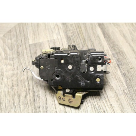 GACHE DE PORTE ARRIERE GAUCHE AUDI A6 2000 4B0839016 B