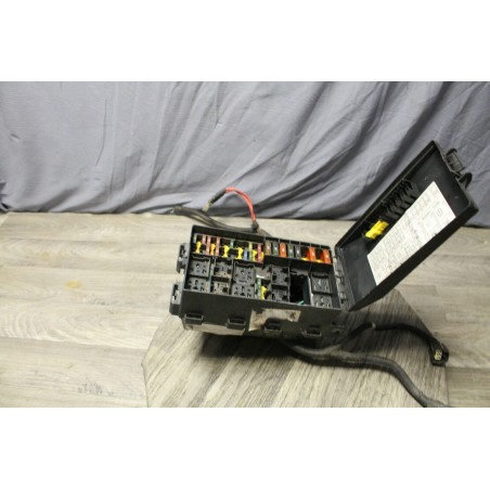 BOITE A FUSIBLE RELAIS FORD FOCUS 98AG14A142AC