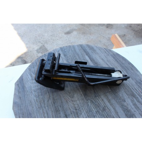 cric ford 93BB-17080-CD