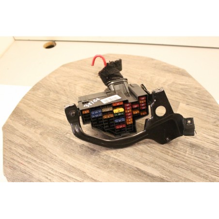 platine support boite fusible audi a3 2004