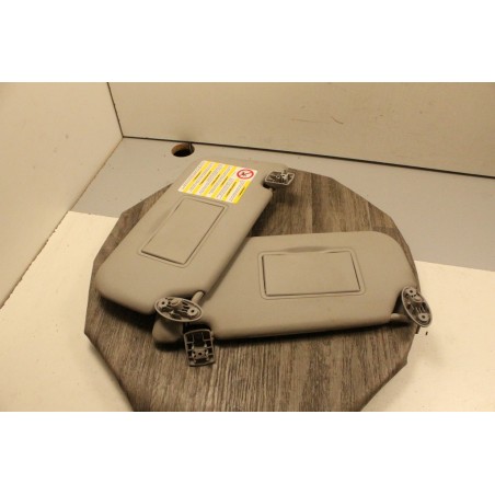 jeu pare soleil avant droit et gauche ford fiesta 4 2001