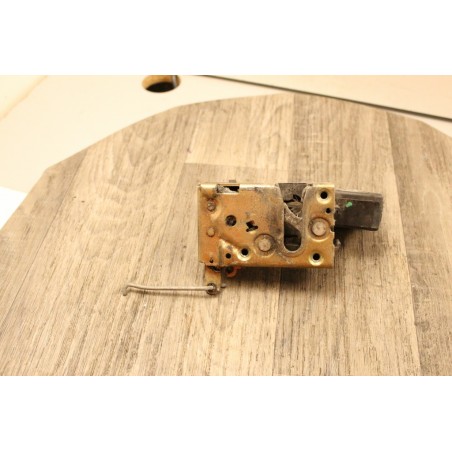 gache porte avant gauche avec fermeture centralise peugeot 306 p306