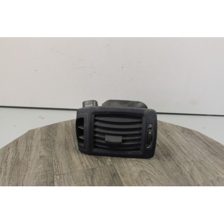 grille ventilation aeration tableau de bord avant gauche renault clio 2