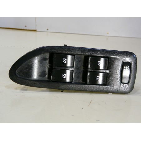 bouton leve vitre avec support avant gauche renault laguna 2