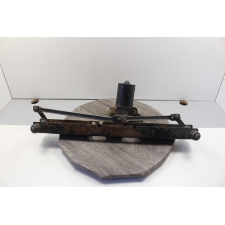 moteur essui glace avant avec tringlerie renault b80 b90 b110 b120 0390346143
