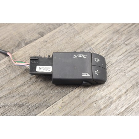 telcommande autoradio renault clio 2 8200058695