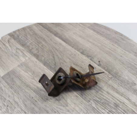 patte metal support fixation radiateur rover serie MG 200 400