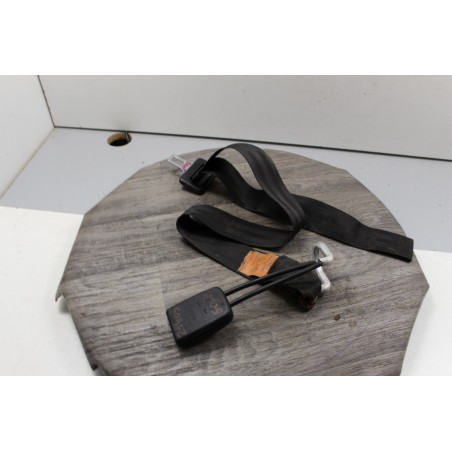 ceinture securite centrale ventrale arriere avec pedoncule gache attache vw volkswagen golf 3 1h0857713