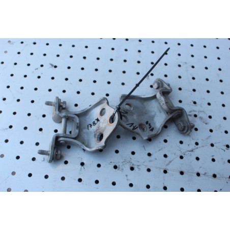 charniere porte avant gauche volvo v40 s40