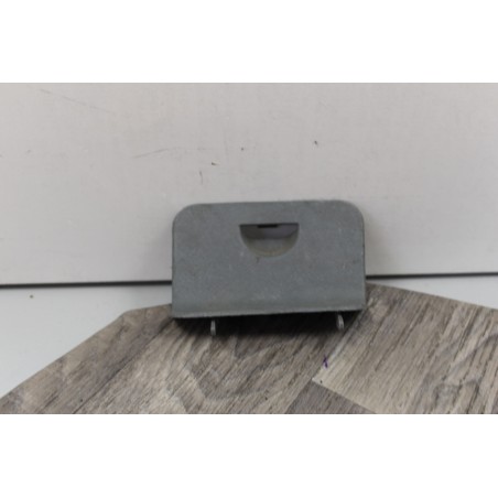 plastic trappe porte fusible tableau de bord renault megane scenic 1 7700849149