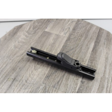 patte metal fixation avec reglage ceinture securite rover serie MG 200 400