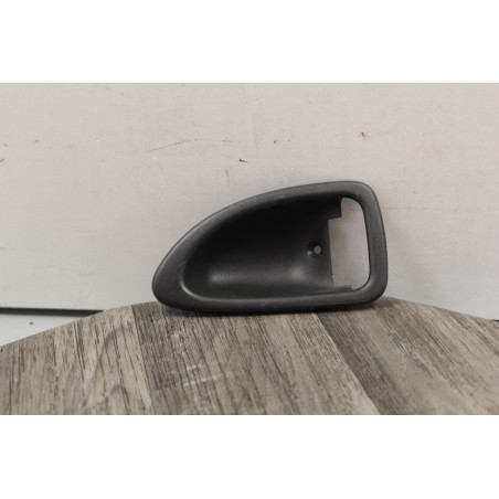 contour plastic poignee interieur ouverture porte droit volvo v40 s40 883897