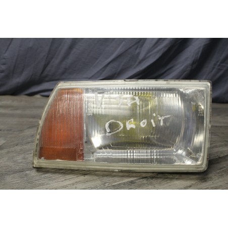 OPTIQUE AVANT DROIT AVEC CLIGNOTANT ORANGE CITROEN VISA 1.7 DIESEL ANNEE 1983