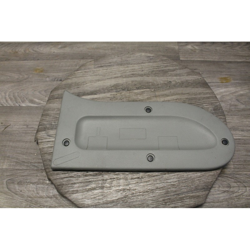 GARNITURE CACHE PLASTIC DROIT RENAULT KANGOO 7700304773
