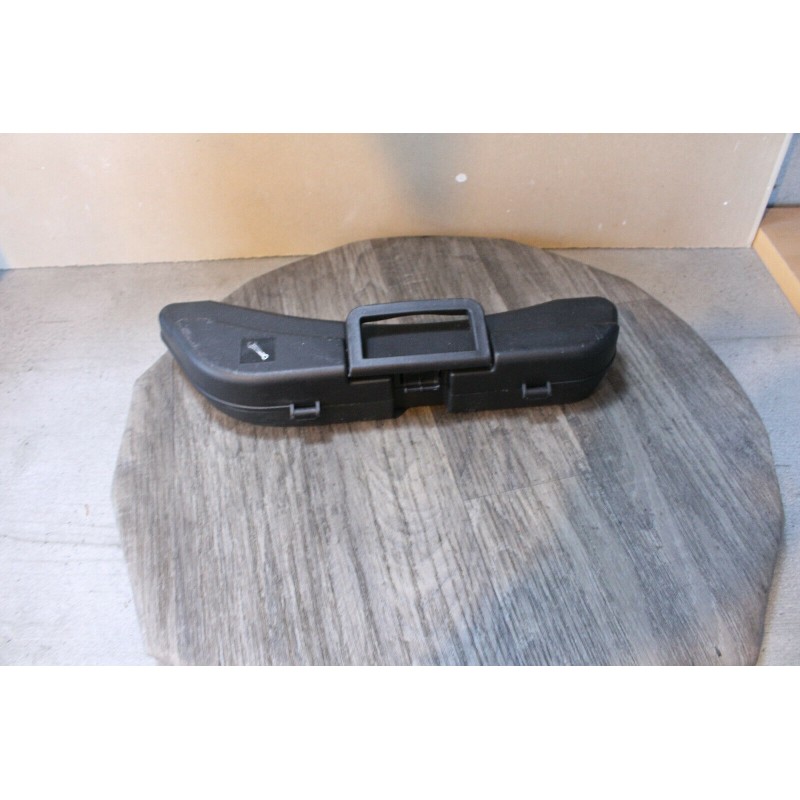 COFFRET BOITE A OUTIL CRIC VW VOLKSWAGEN GOLF4 8E0012111 COFFRET BOITE A OUTIL CRIC VW VOLKSWAGEN GOLF4 8E0012111