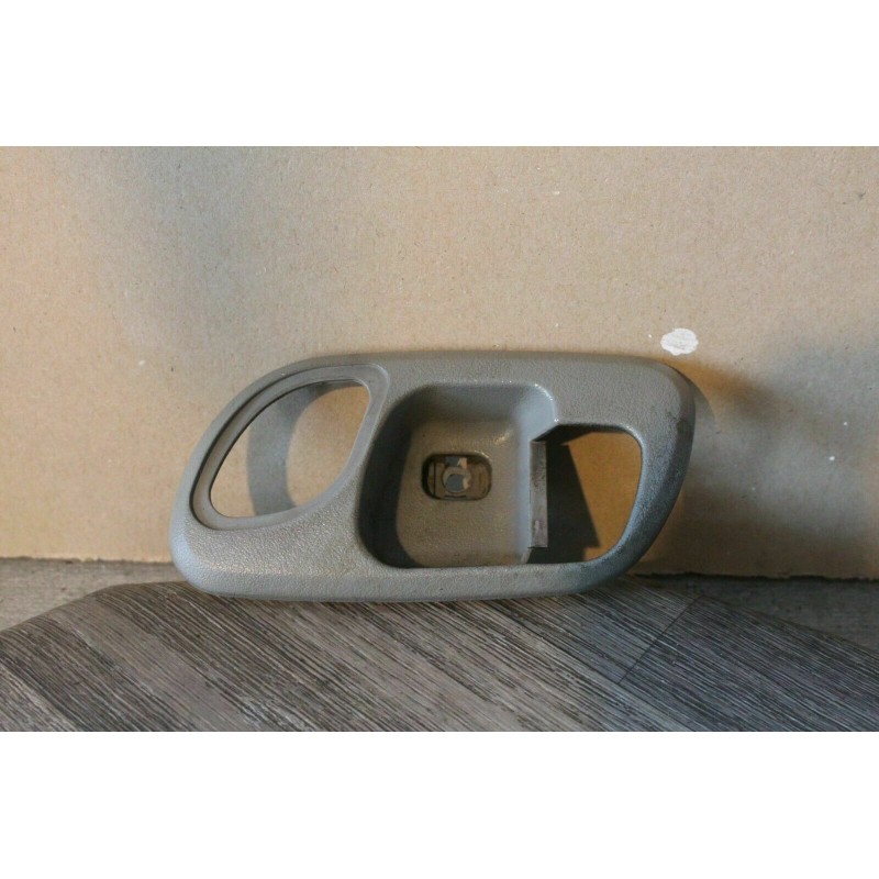 contour poignee de porte interieur droit SSANGYONG MUSSO 2005 contour poignee de porte interieur droit SSANGYONG MUSSO 2005