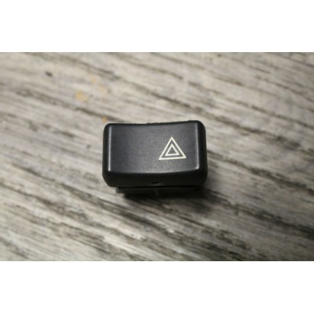 bouton warning RENAULT