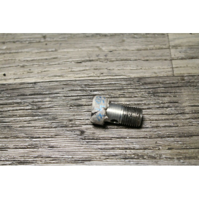 vis tuyau d huile turbo AUDI V6 TDI 2001 059145771 vis tuyau d huile turbo AUDI V6 TDI 2001 059145771