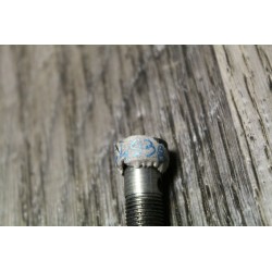 vis tuyau d huile turbo AUDI V6 TDI 2001 059145771