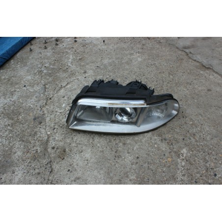 OPTIQUE AVANT GAUCHE AUDI A4 V6 2.5 TDI break 2000