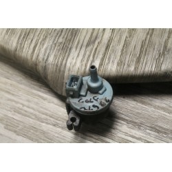 VANNE PURGE TUBULURE ADMISSION D AIR VW VOLKSWAGEN GOLF 051133459