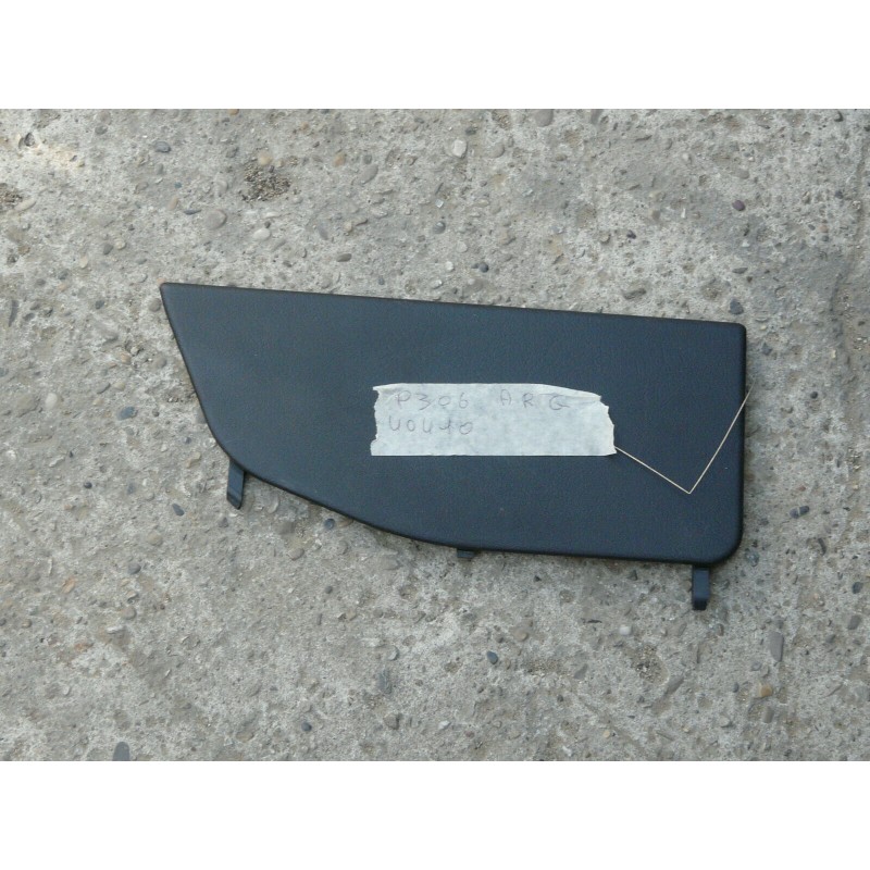 plastic interieur cache arriere gauche PEUGEOT 306 HDI 9614914877