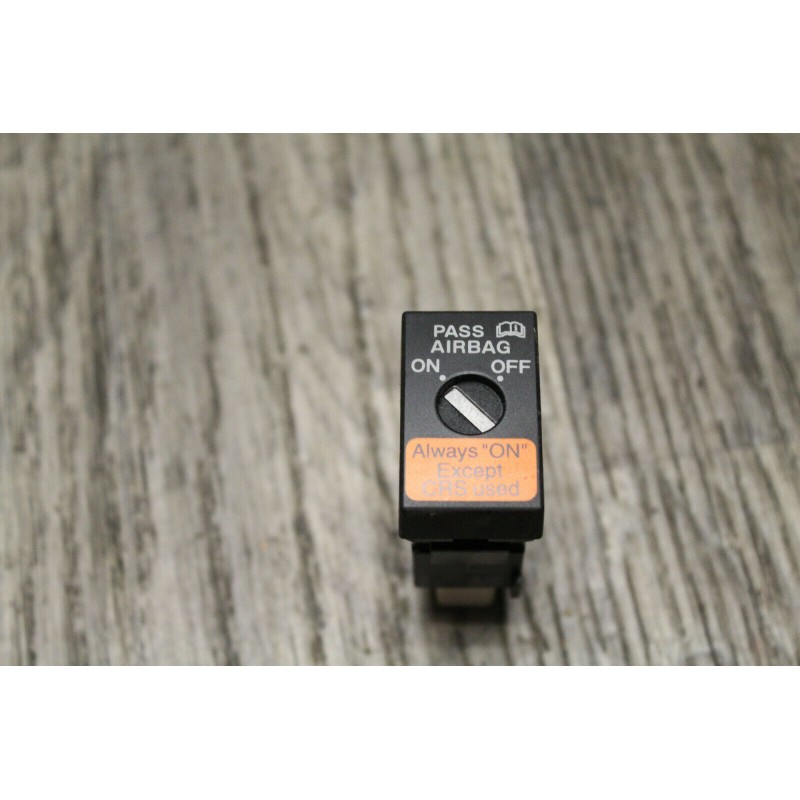 bouton COMMANDE ON OFF AIRBAG MAZDA RX8 2006