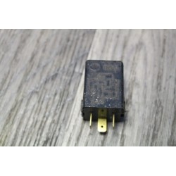 relais centrale clignotante DAEWOO ESPERO 2.0 16V 1998 90240050