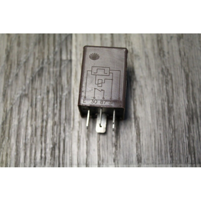 relais degivrage arriere DAEWOO ESPERO 2.0 16V 1998 96116223