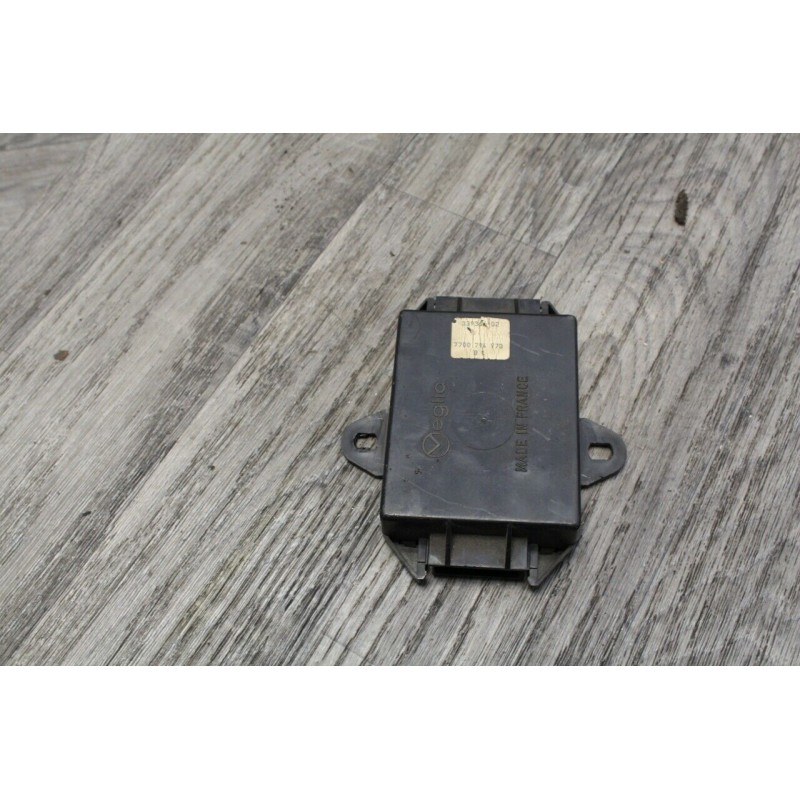 RELAIS SYNTHESE VOCAL RENAULT 25 R25 7700794973 RELAIS SYNTHESE VOCAL RENAULT 25 R25 7700794973