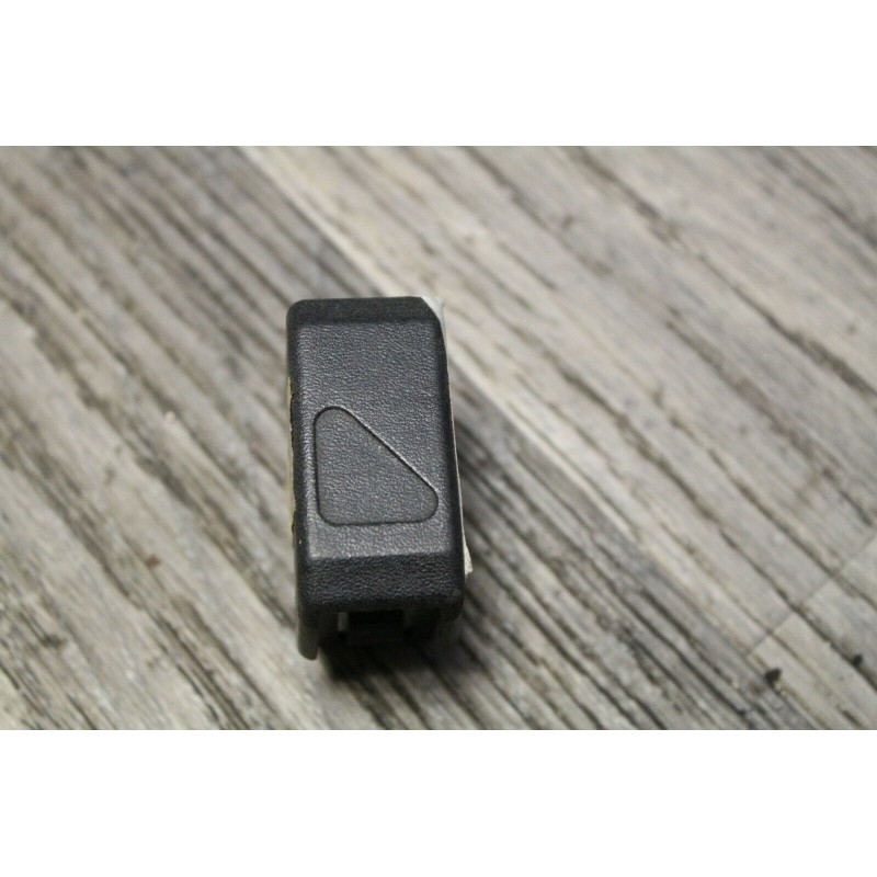 faux bouton RENAULT CLIO