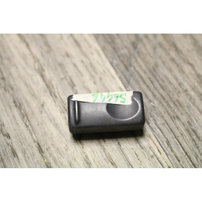 faux bouton RENAULT 19 R19 faux bouton RENAULT 19 R19
