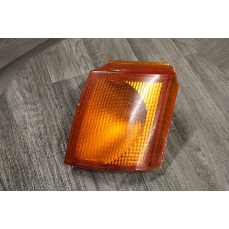 clignotant avant gauche FORD TRANSIT 86-99 92VB13369AB clignotant avant gauche FORD TRANSIT 86-99 92VB13369AB