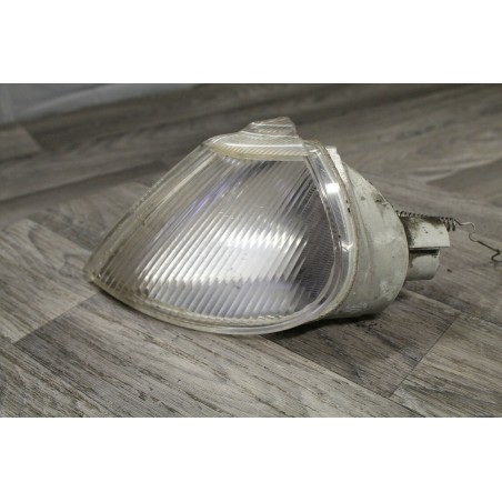 clignotant avant gauche RENAULT LAGUNA 1 67625930 7700820126