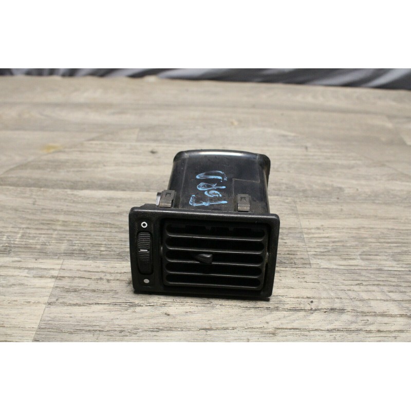 grille ventilation plastic avec support FORD FIESTA III 89FGA018B09AA